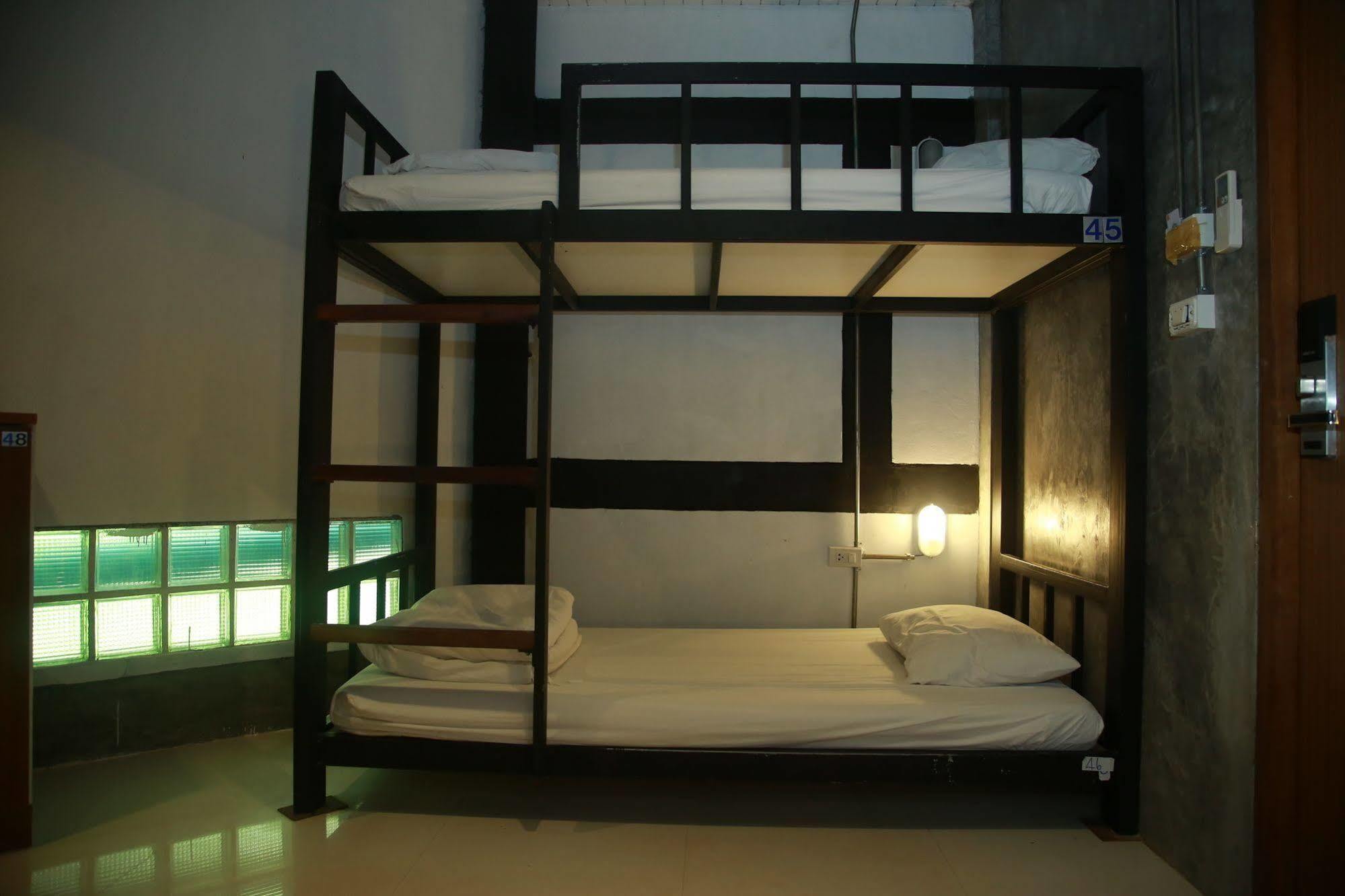 Oyo 585 Freedom Hostel @ Phi Phi 外观 照片