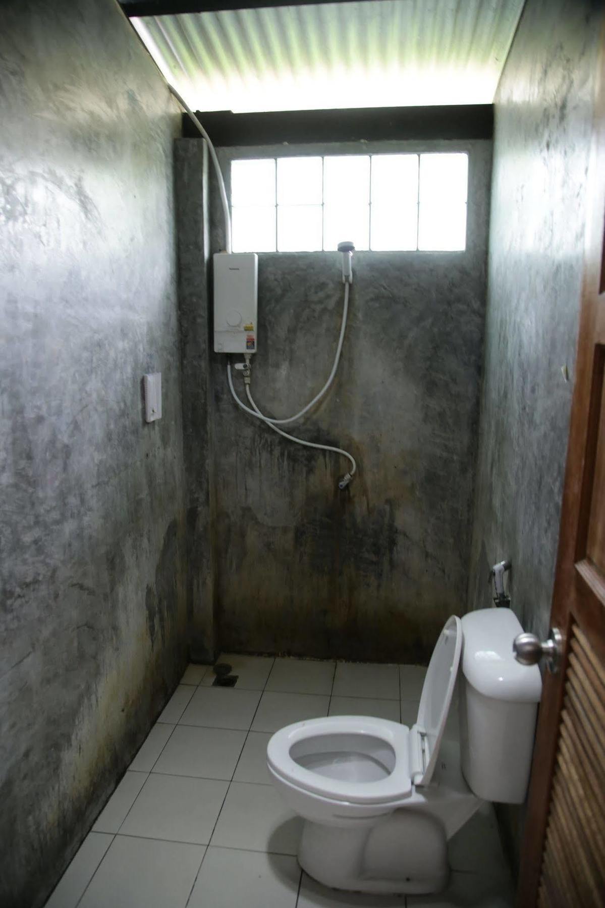 Oyo 585 Freedom Hostel @ Phi Phi 外观 照片