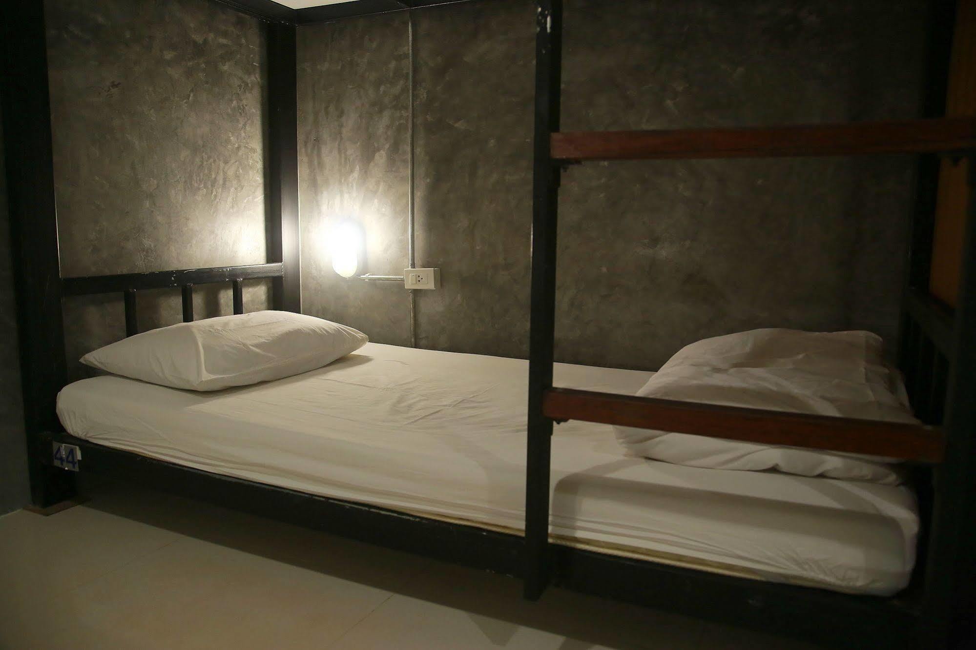 Oyo 585 Freedom Hostel @ Phi Phi 外观 照片