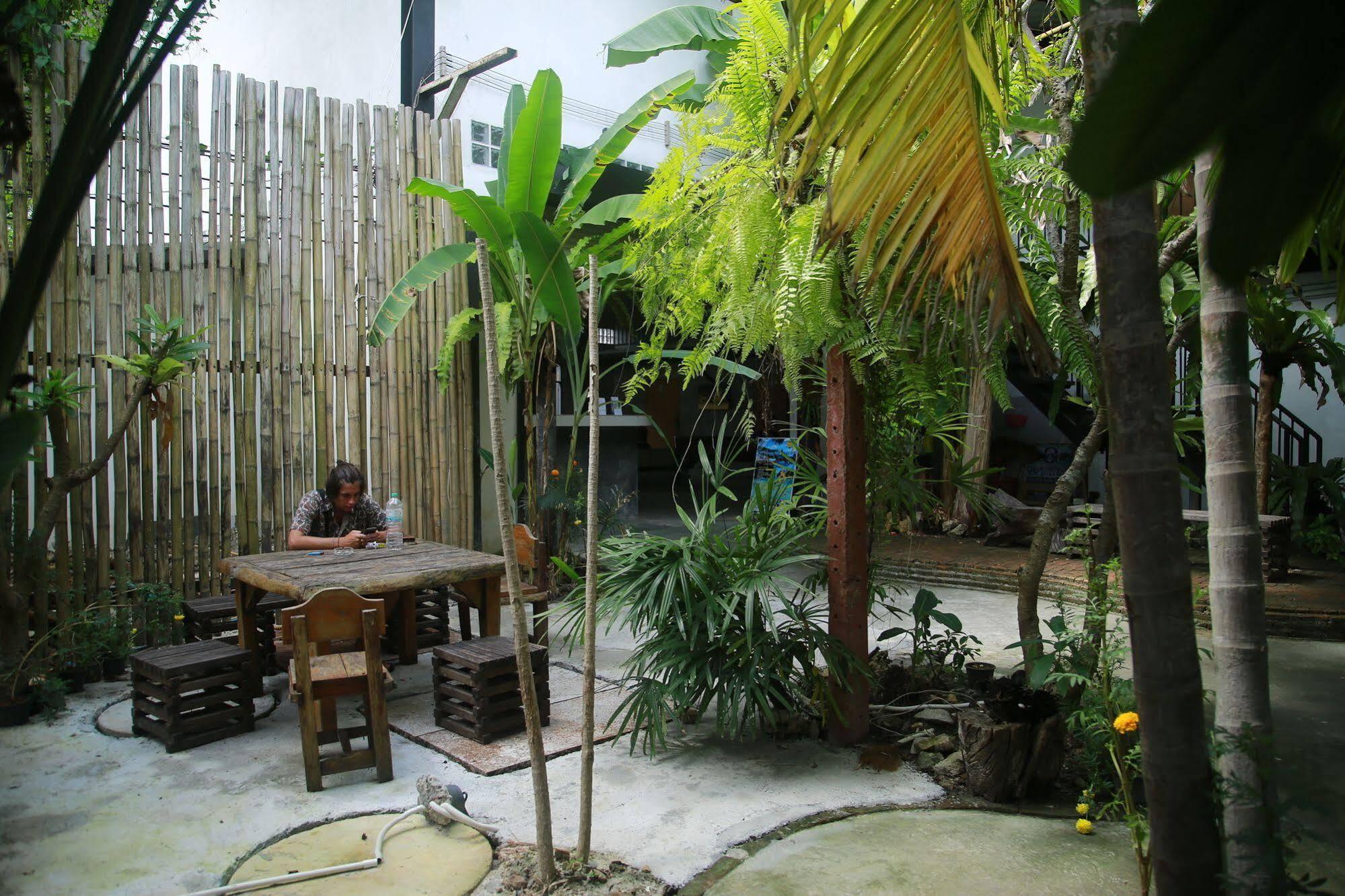 Oyo 585 Freedom Hostel @ Phi Phi 外观 照片